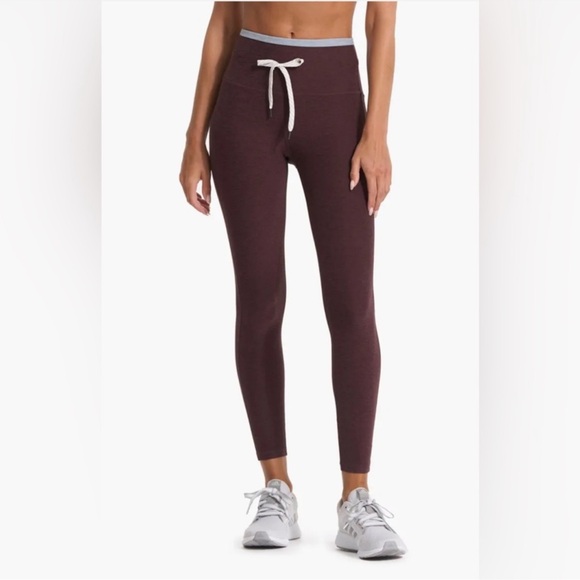 Vuori Vibe Elevation 7/8 Legging Chestnut Heather Maroon...